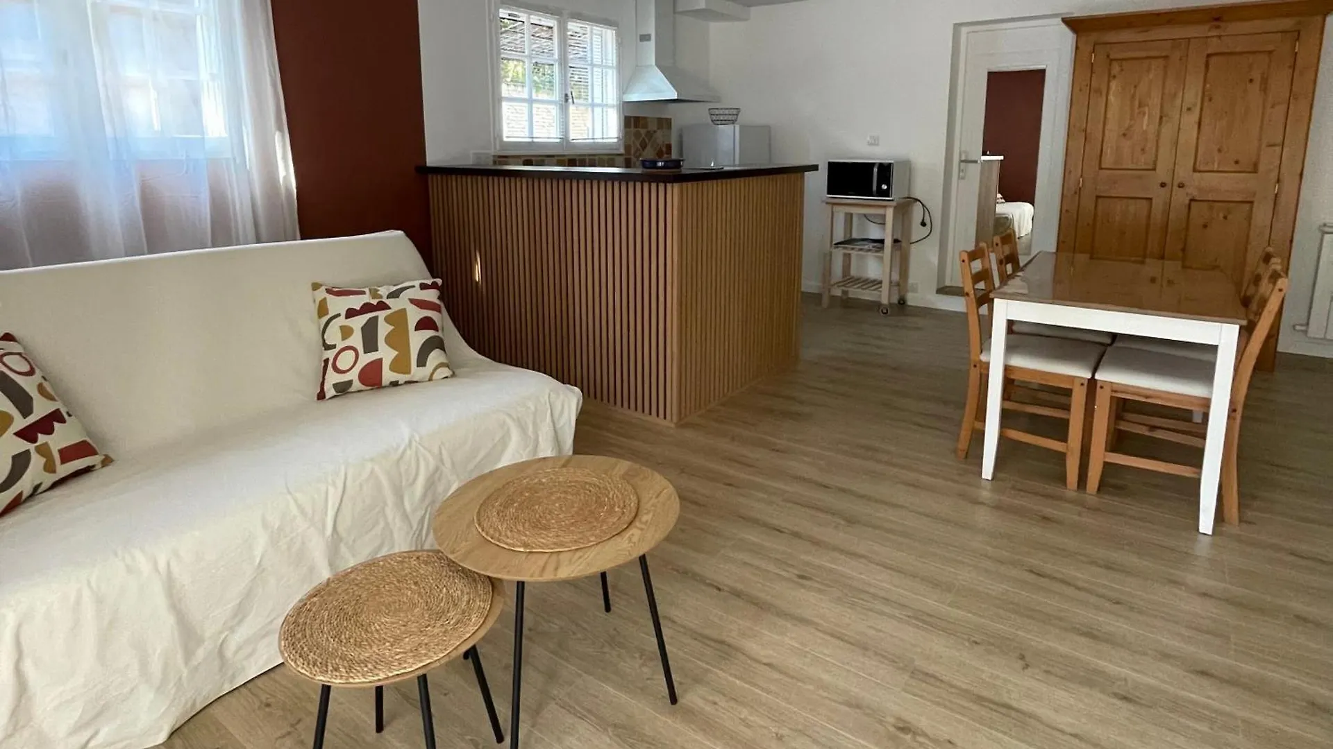 Appartement Appart. bas de villa de 50m2 avec parking privatif La Ciotat