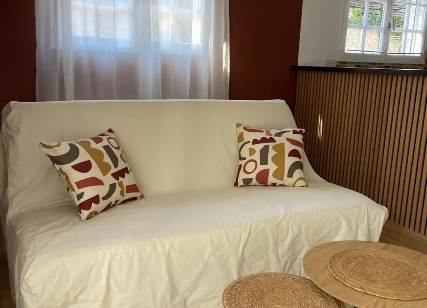 Appart. bas de villa de 50m2 avec parking privatif La Ciotat